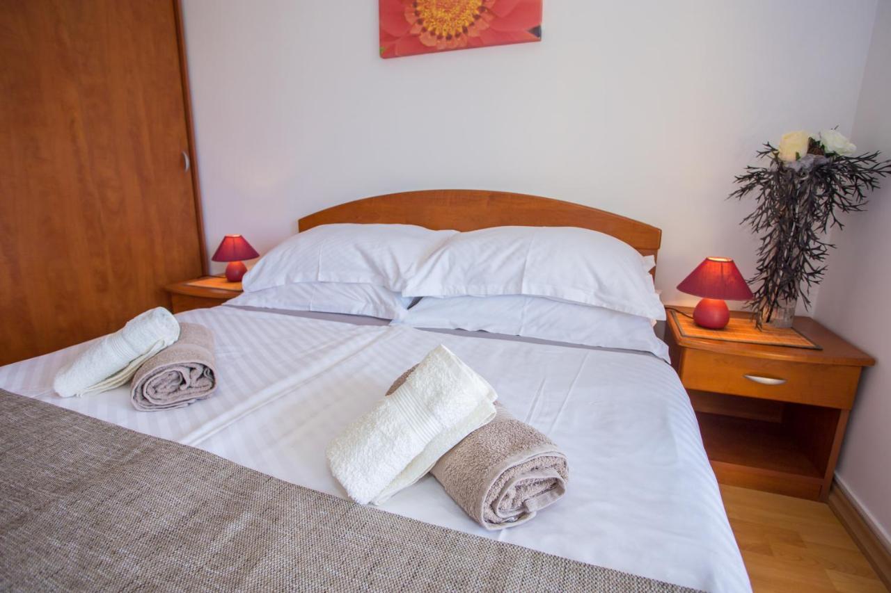 Apartman Vlado Apartment เวอร์ซาร์ ภายนอก รูปภาพ