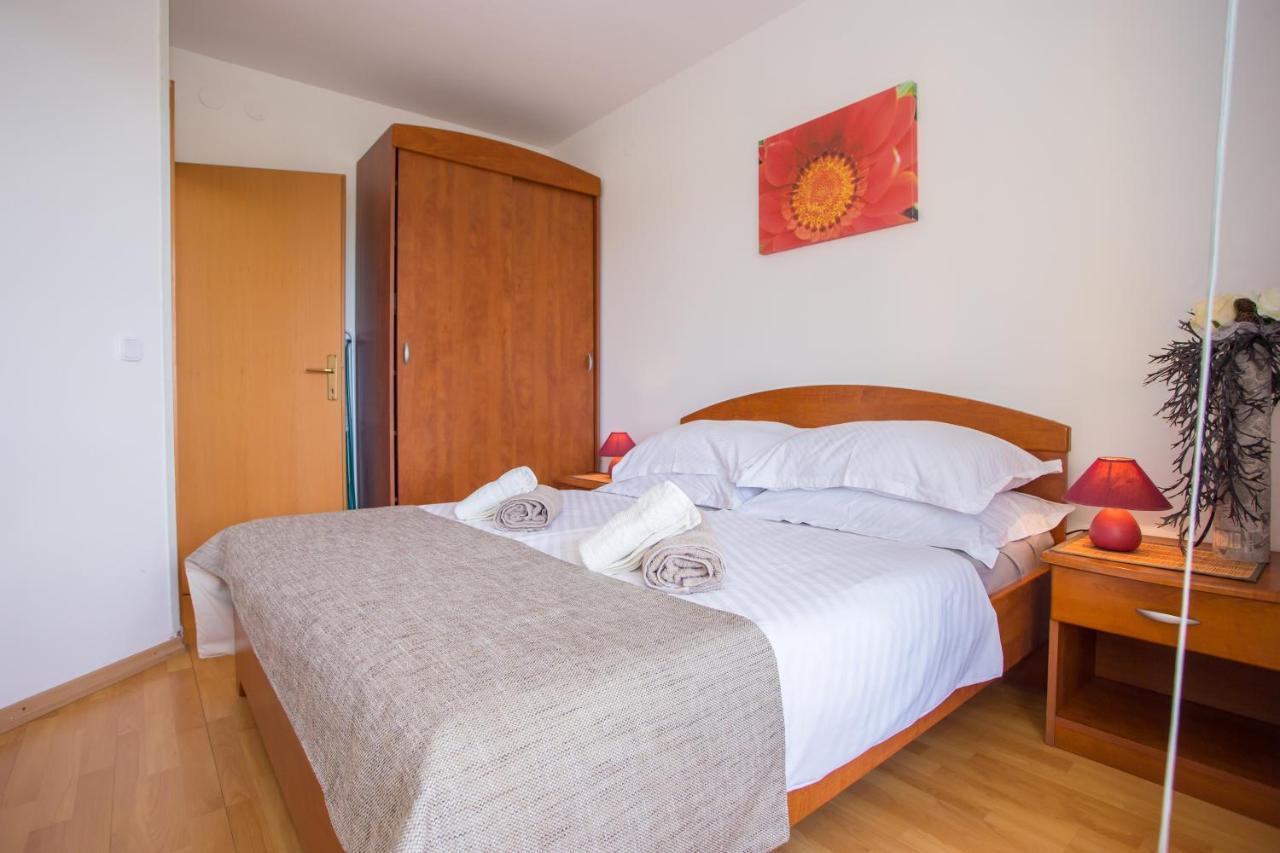 Apartman Vlado Apartment เวอร์ซาร์ ภายนอก รูปภาพ