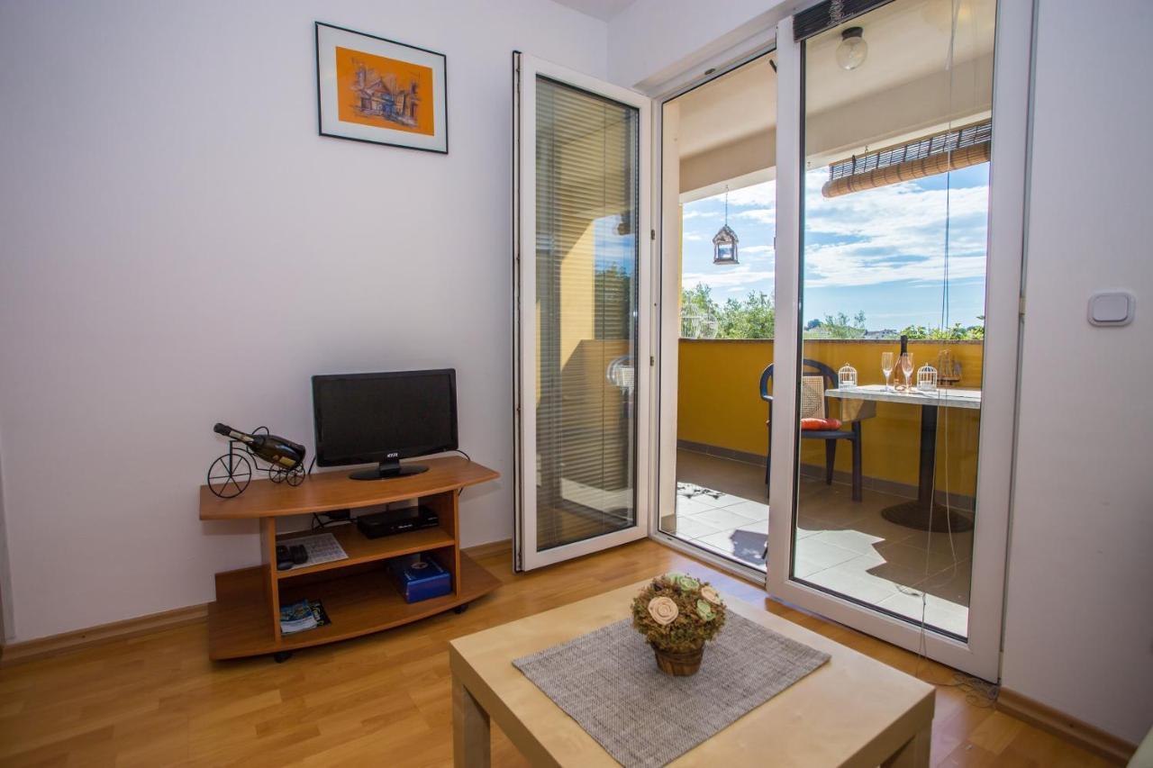 Apartman Vlado Apartment เวอร์ซาร์ ภายนอก รูปภาพ