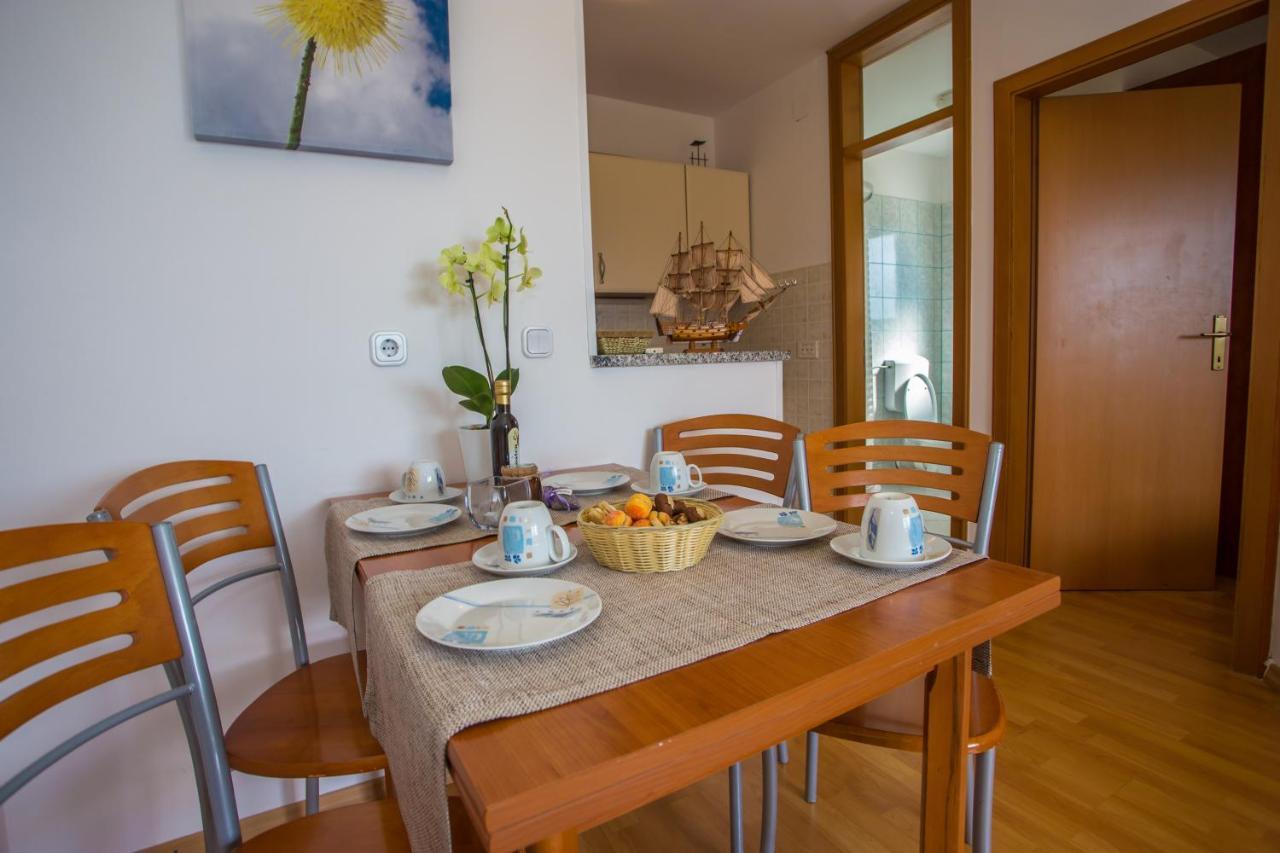 Apartman Vlado Apartment เวอร์ซาร์ ภายนอก รูปภาพ