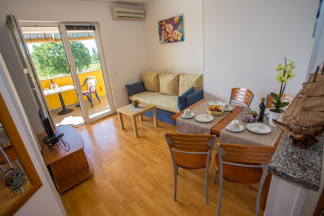 Apartman Vlado Apartment เวอร์ซาร์ ภายนอก รูปภาพ